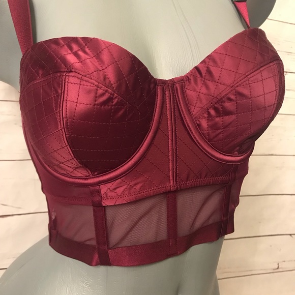 Victoria Secret Bustie - Picture 2 of 8